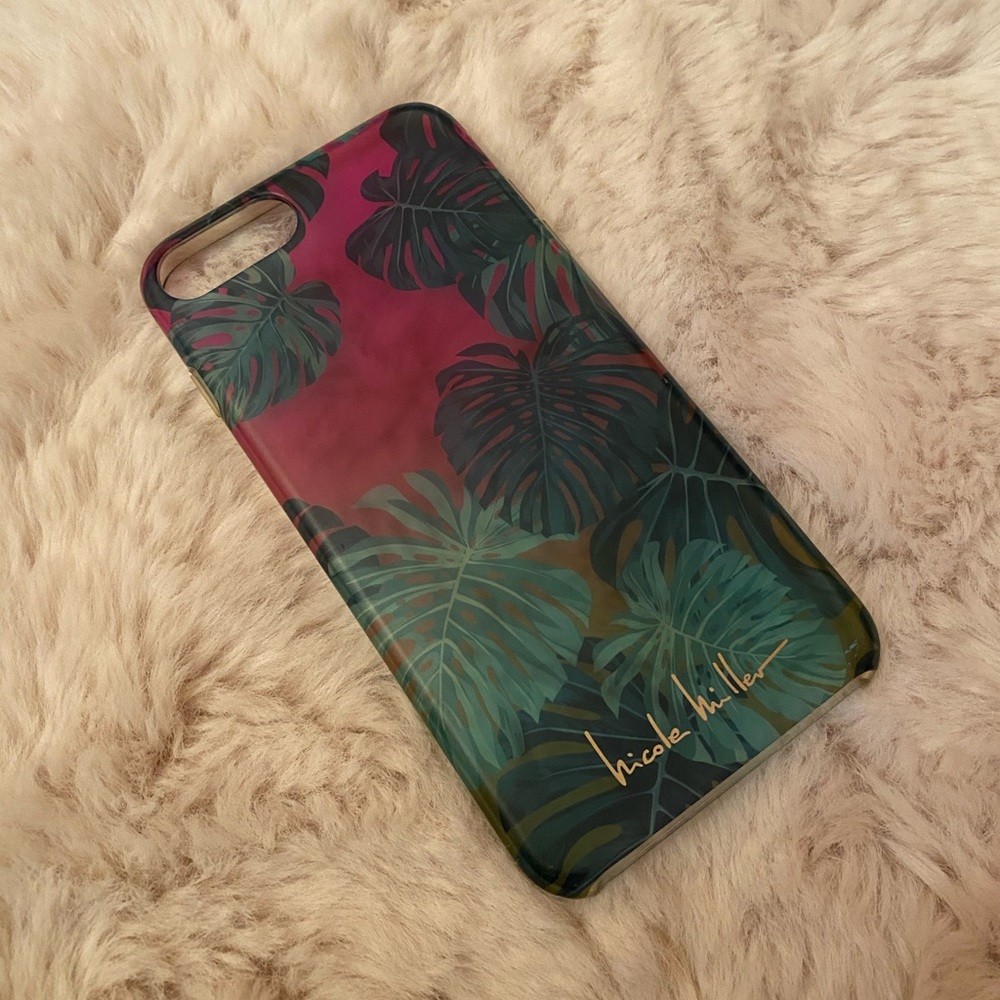 Nicole Miller hard plastic iPhone 8 Plus Case